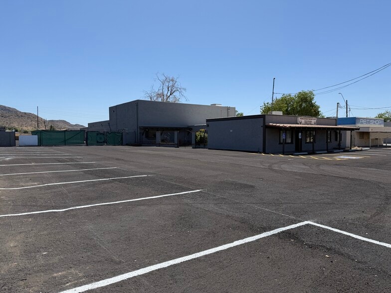 Primary Photo Of 10729 N 19th Ave, Phoenix Flex For Sale
