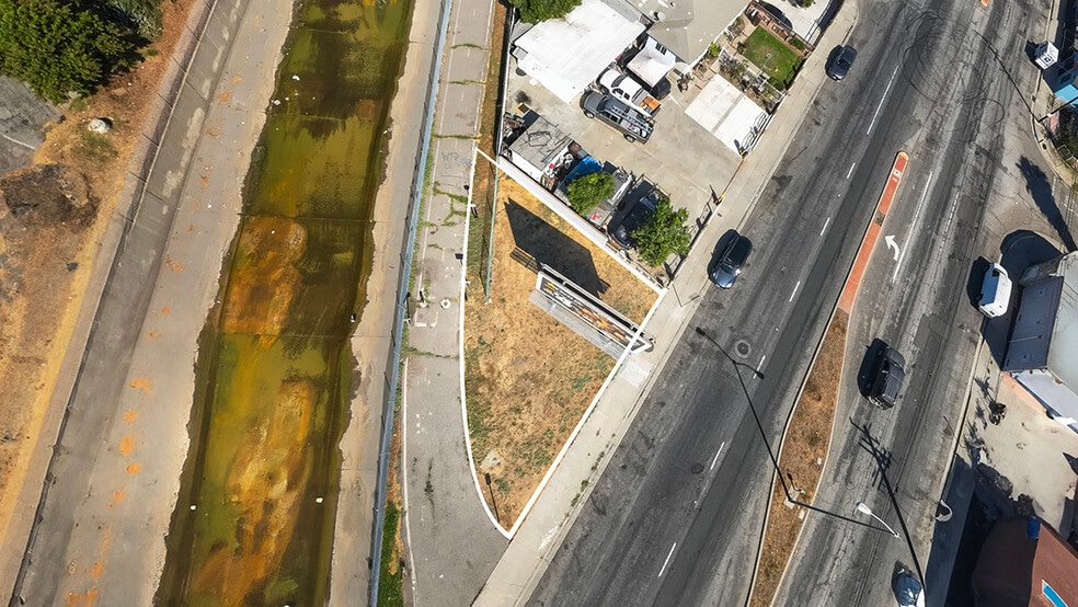 More Photos Of 303 N Wilmington Ave, Compton Land For Sale