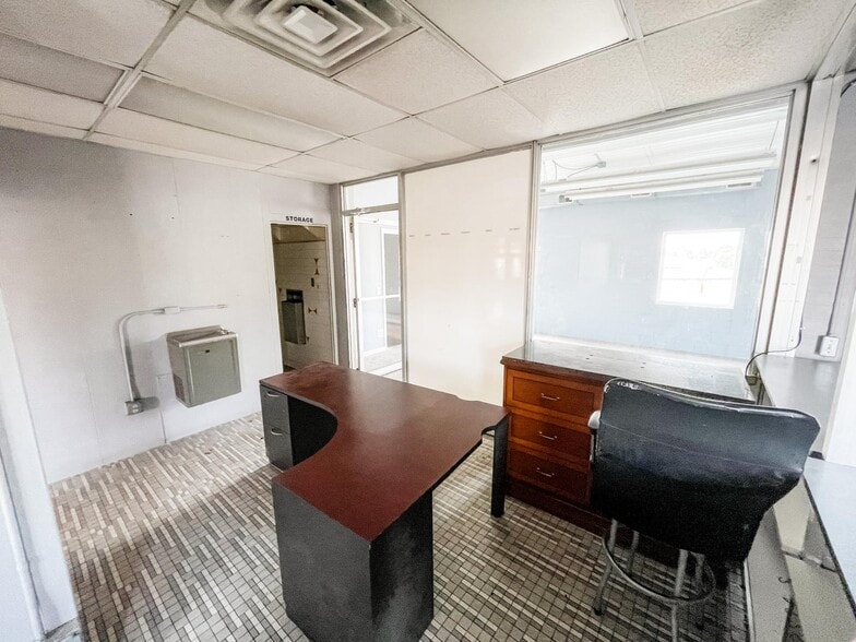 More Photos Of 1030 Wapakoneta Ave, Sidney Freestanding For Sale