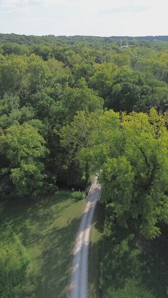 Primary Photo Of 3166 Highway B, Berger Winery Vineyard For Sale