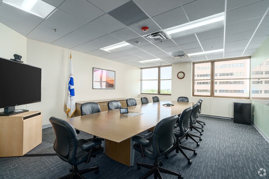 More Photos Of 800 N King St, Wilmington Office For Lease