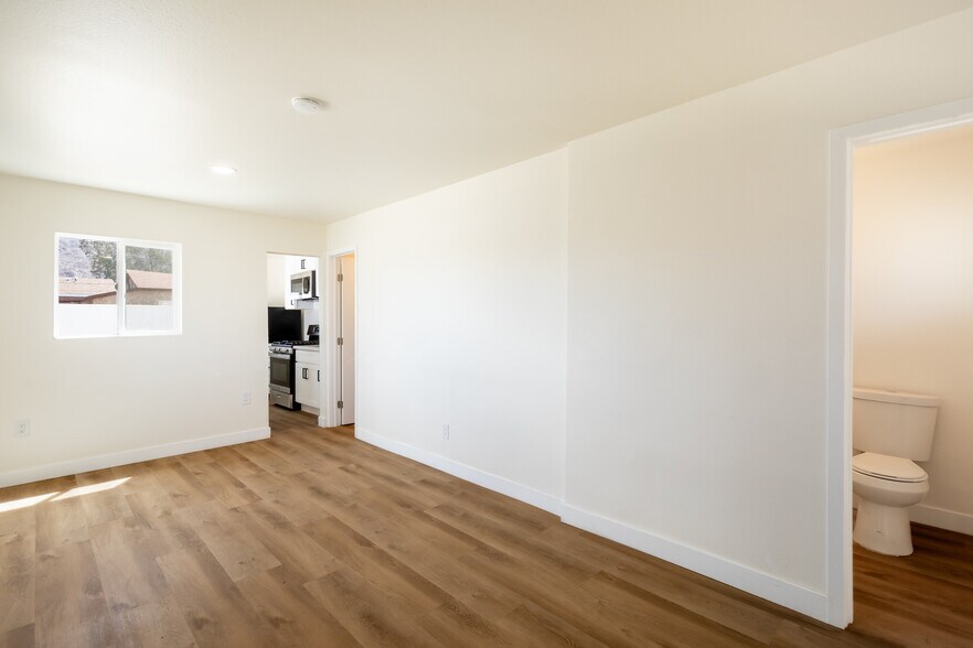 More Photos Of 6563 Oasis Ave, Twentynine Palms Apartments For Sale