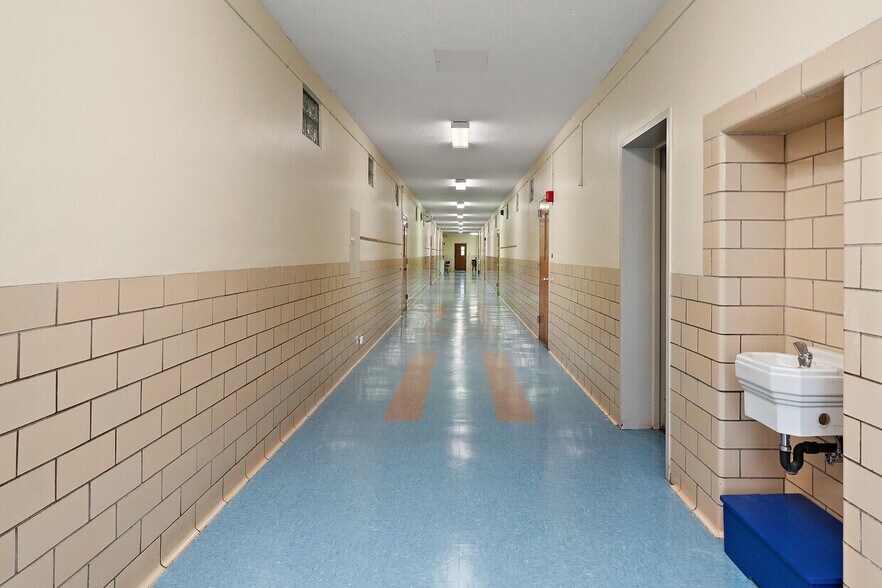 More Photos Of 3953 Kirk Ave, Allison Park Specialty For Lease