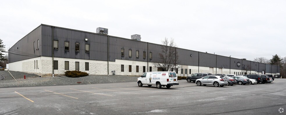 More Photos Of 1053 Turnpike St, Stoughton Warehouse For Lease