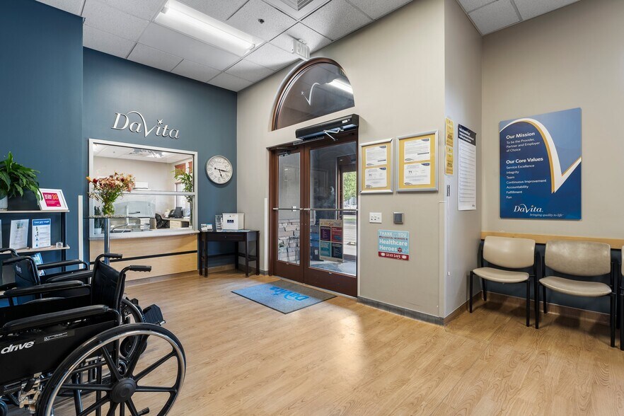 More Photos Of 6825 Burden Blvd, Pasco Medical For Sale