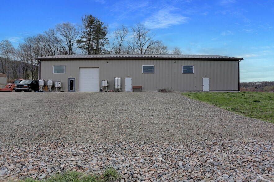 More Photos Of 596 Harman Rd, Halifax Winery Vineyard For Sale
