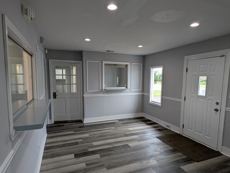 More Photos Of 1S085 Summit Ave, Oakbrook Terrace Medical For Lease