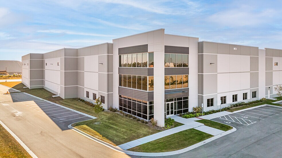 Primary Photo Of 8701 W 53rd St, McCook Industrial For Sale