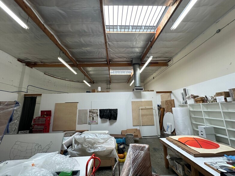 More Photos Of 400 Cypress Ave, Los Angeles Warehouse For Lease