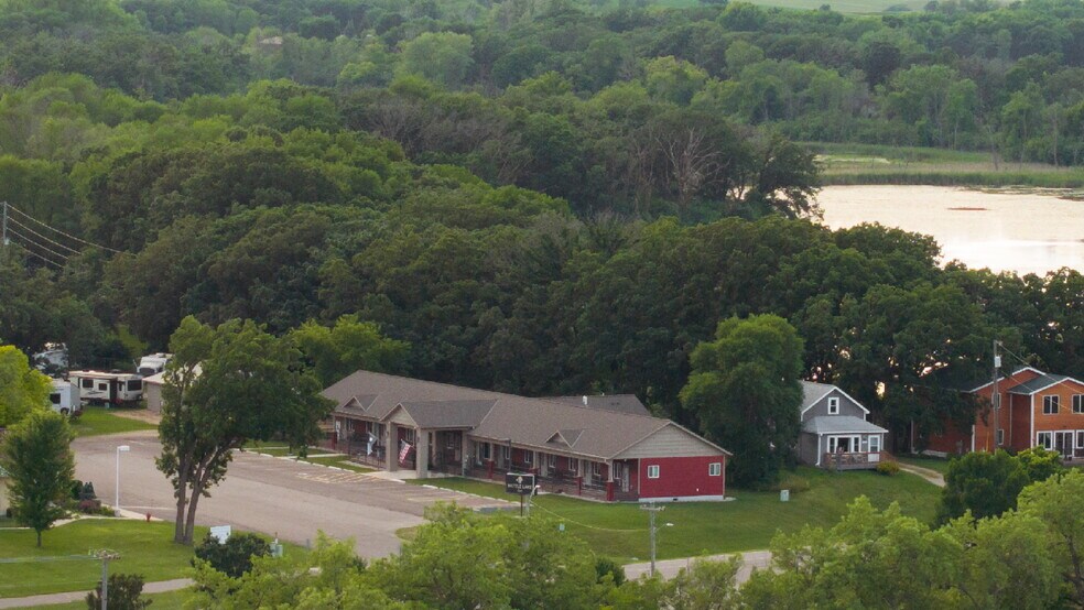 More Photos Of 102 Glenhaven Dr, Battle Lake Hospitality For Sale