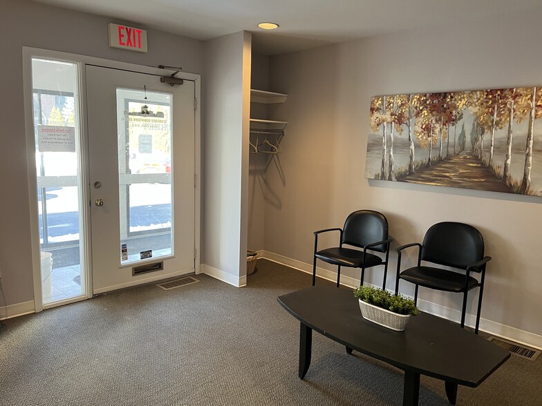 More Photos Of 27 Oak St, Stamford Office For Lease
