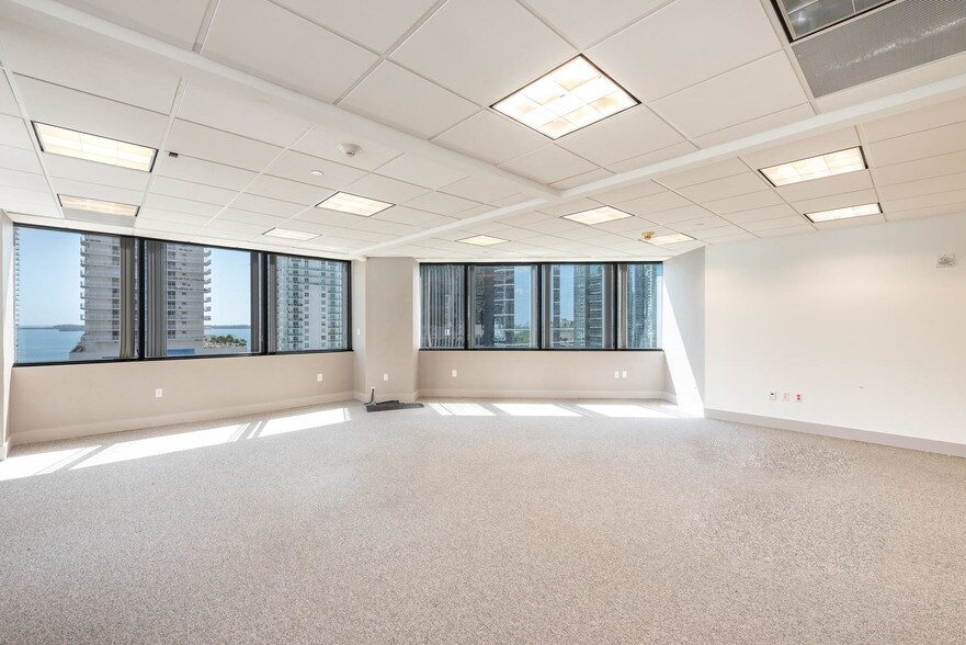 More Photos Of 1200 Brickell Ave, Miami Office For Lease