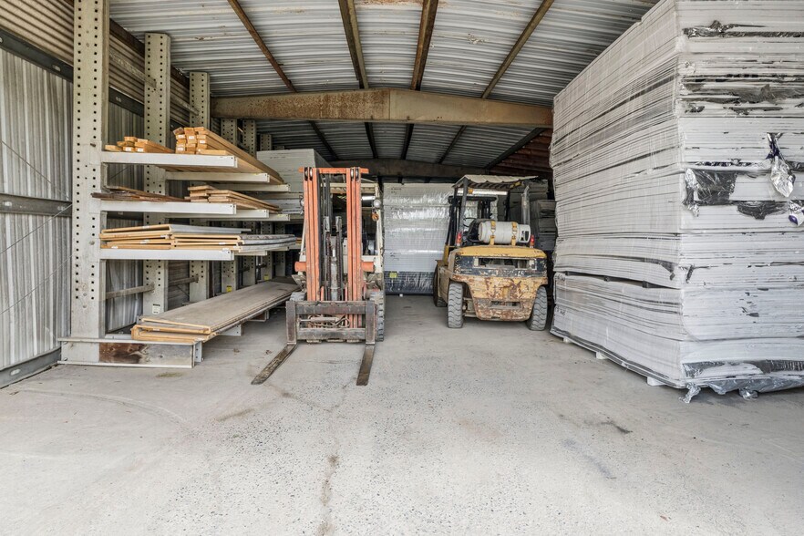 More Photos Of 3141 Highway 11 E, Telford Flex For Sale