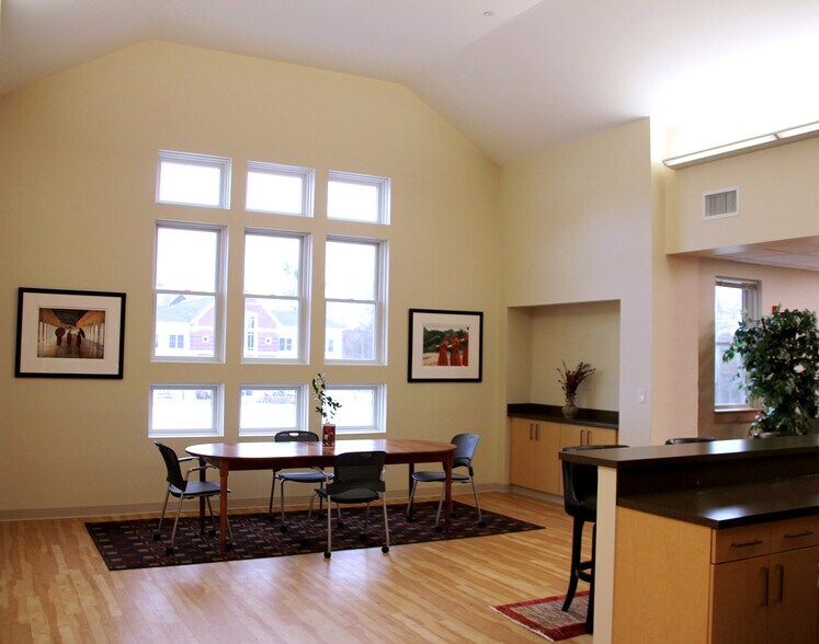 More Photos Of 198 Ayer Rd, Harvard Medical For Lease