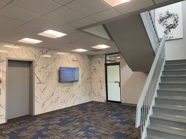 More Photos Of 950 New Loudon Rd, Latham Office For Lease