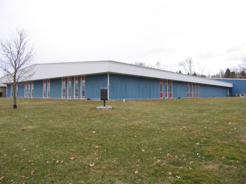 More Photos Of 2112 Industrial Dr, Niles Manufacturing For Sale