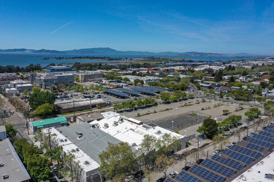 More Photos Of 927 Parker St, Berkeley Flex For Sale