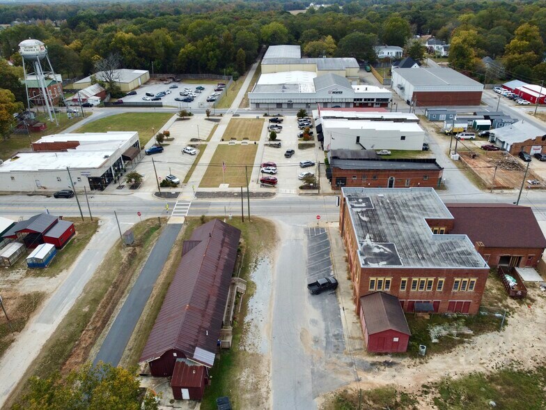 More Photos Of 3095 Highway 11 S, Mansfield Freestanding For Sale