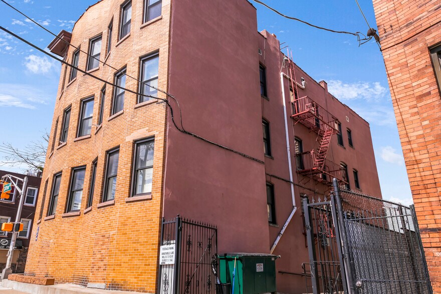 More Photos Of 8 Baldwin Ave, Jersey City Medical For Sale