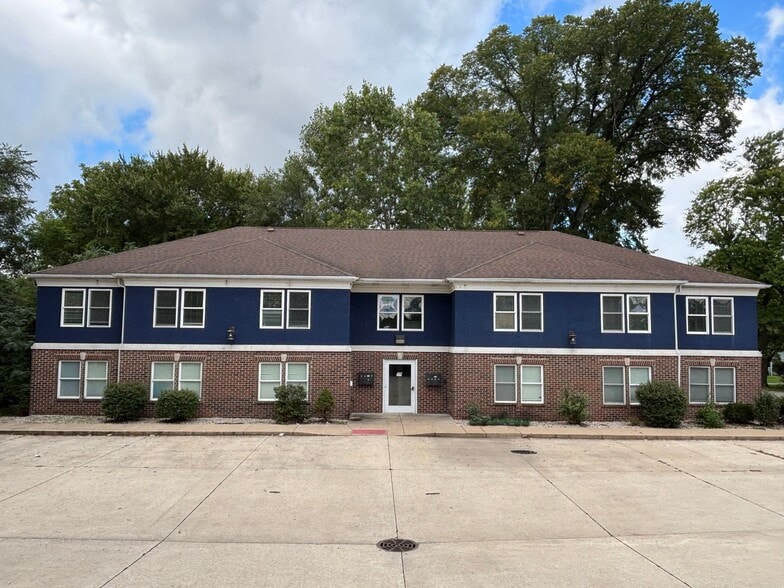Primary Photo Of 118 Rhodes St, South Bend Apartments For Sale