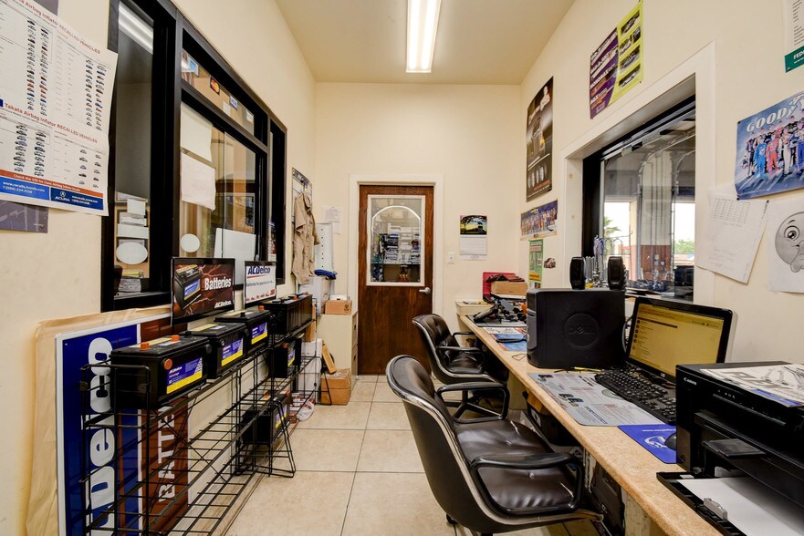 More Photos Of 1141 Us-90-Alt Hwy, Richmond Auto Repair For Sale