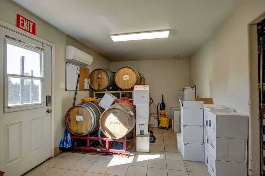 More Photos Of 7449 Fairplay Rd, Somerset Specialty For Sale