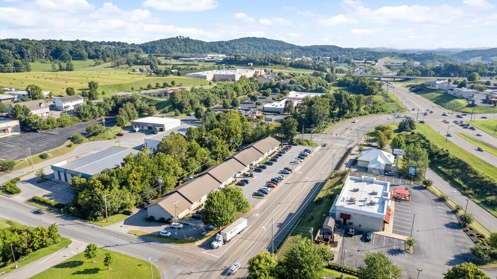 More Photos Of 926 W Oakland Ave, Johnson City Office For Lease