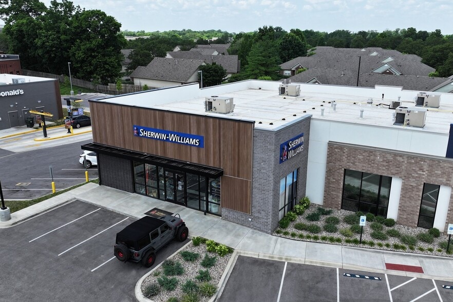 More Photos Of 9903 Brownsboro Rd, Louisville General Retail For Sale