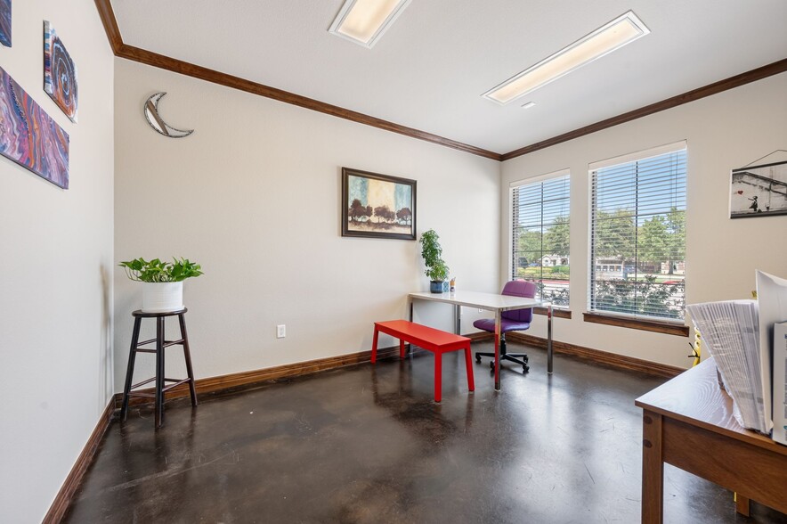 More Photos Of 1117 Glade Rd, Colleyville Medical For Sale