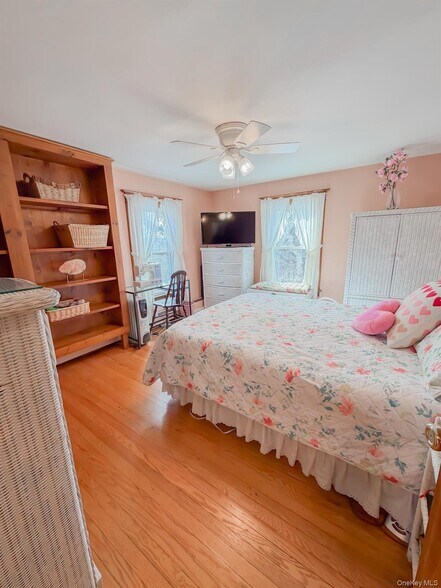More Photos Of 8874 US Route 9W, Athens Office Residential For Sale