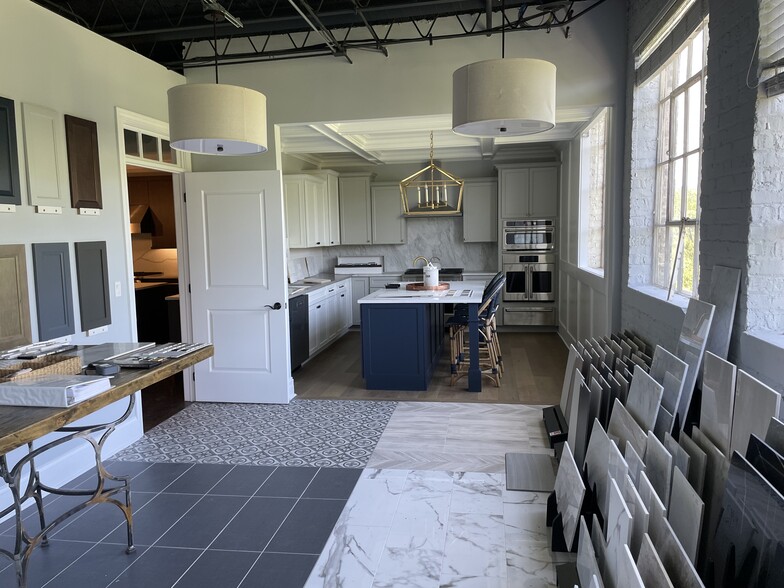 More Photos Of 1007 Tower Ct, Winnetka Service For Lease