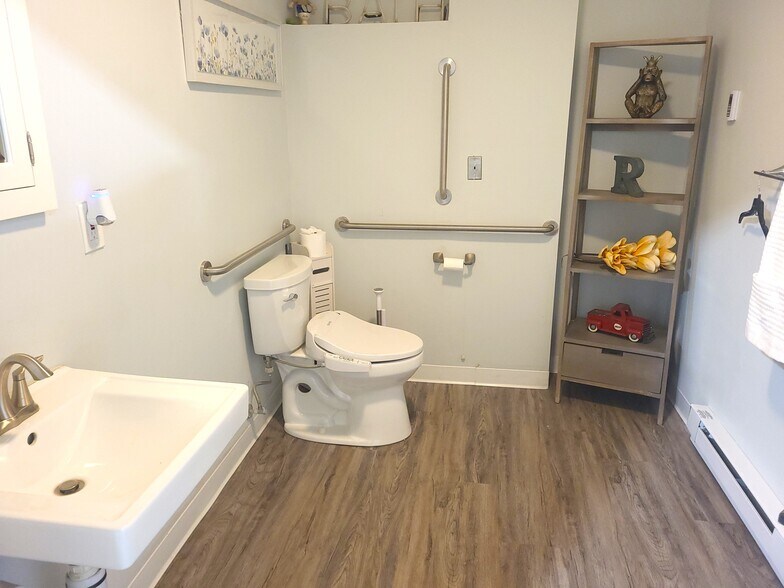 More Photos Of 400 Talcottville Rd, Vernon Rockville Office For Lease