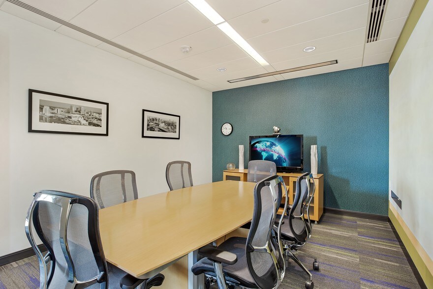 More Photos Of 100 International Dr, Baltimore Office For Lease