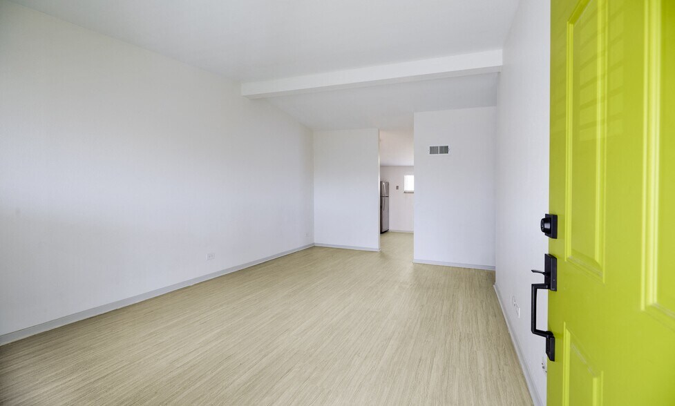 More Photos Of 801 W Prentice Ave, Littleton Apartments For Sale