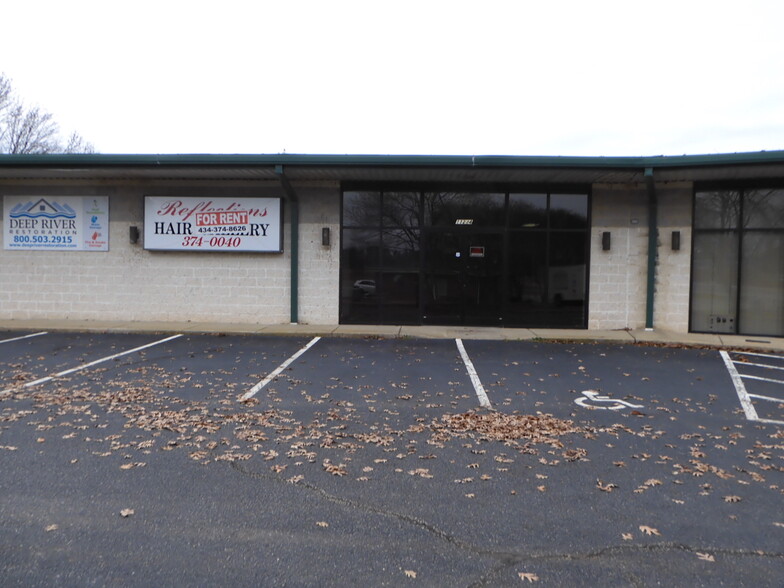 Primary Photo Of 11222 15 Hwy, Clarksville Storefront For Lease