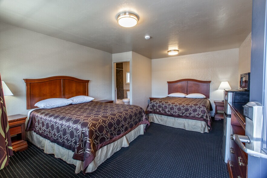 More Photos Of 1152 Main St, Springfield Hotel For Sale