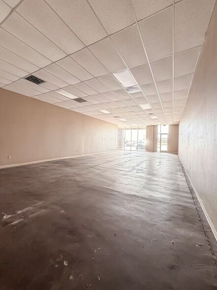 More Photos Of 3303 E Main St, Madisonville Unknown For Lease