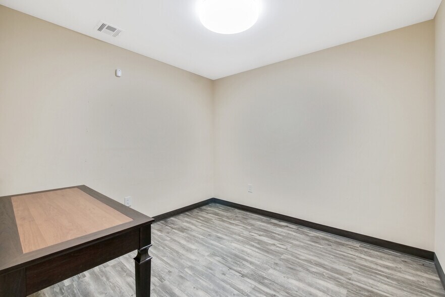 More Photos Of 883 Poole Ave, Hazlet Medical For Lease