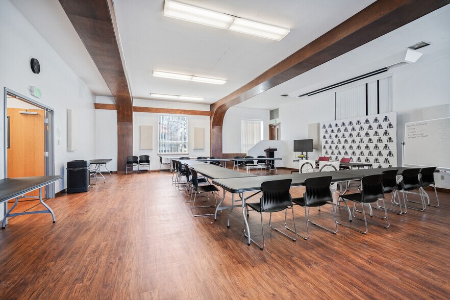 More Photos Of 618 S Main St, Kokomo Specialty For Sale