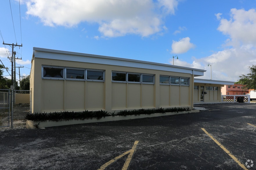 More Photos Of 3514-3518 Broadway, West Palm Beach Office For Lease