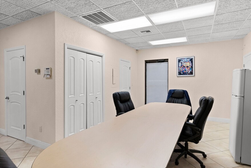 More Photos Of 611 Druid Rd E, Clearwater Medical For Sale