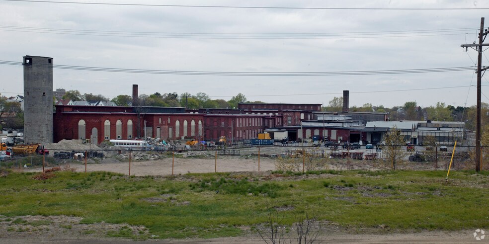 Primary Photo Of 10 Dunnell Ln, Pawtucket Manufacturing For Sale