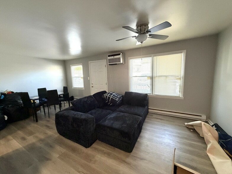 More Photos Of 474 W 14th Pl, Chicago Heights Apartments For Sale