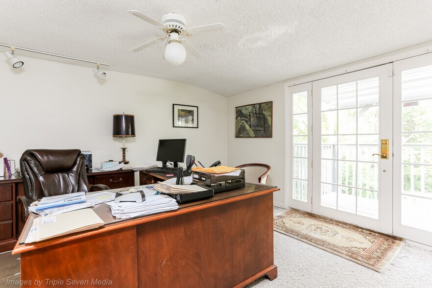 More Photos Of 1328 Main St, Crete Office For Sale