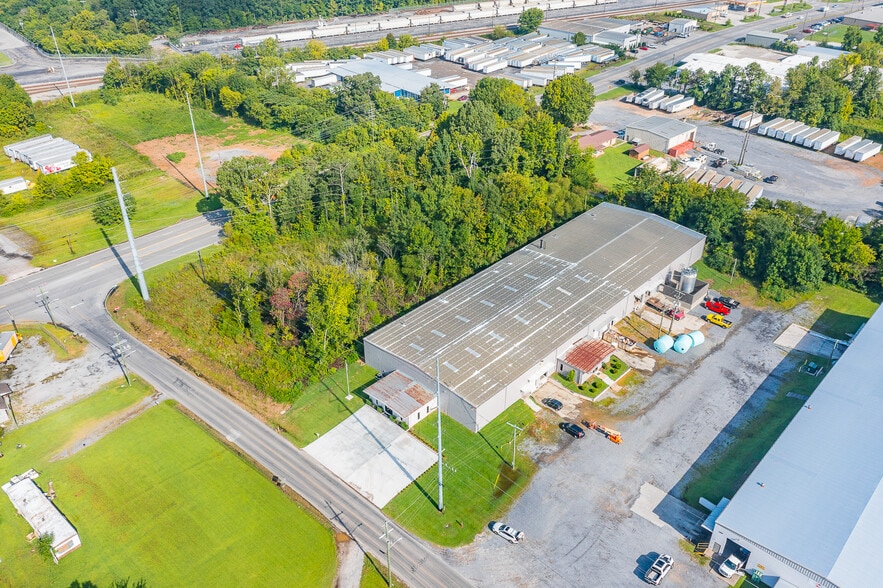 More Photos Of 506 Bear Creek Rd, Dalton Manufacturing For Sale