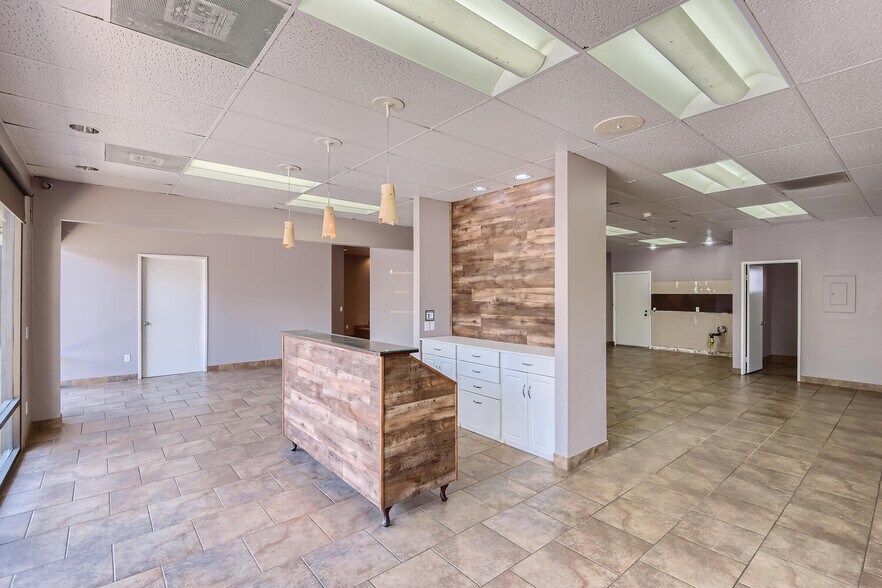 More Photos Of 1735 Main St, Ramona Freestanding For Lease
