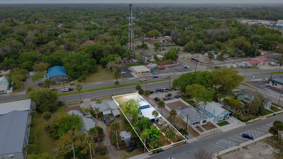 More Photos Of 324 N Orange St, New Smyrna Beach Multifamily For Sale