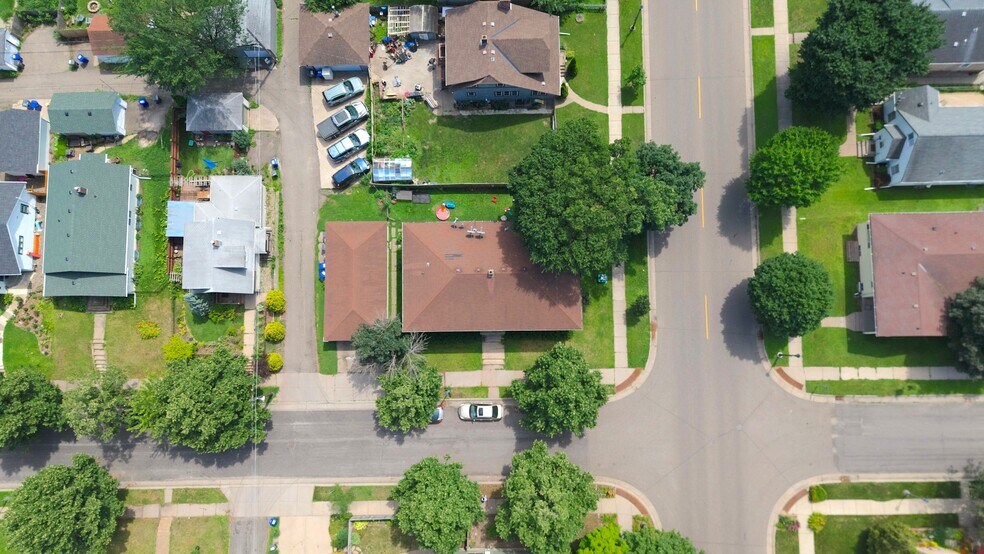 Primary Photo Of 644 Sherwood Ave, Saint Paul Apartments For Sale