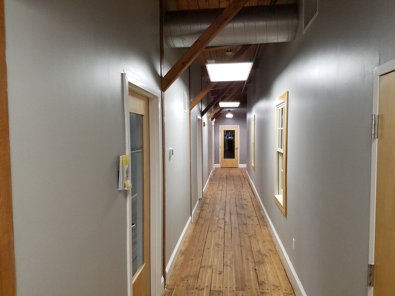 More Photos Of 60 Pleasant St, Ashland Flex For Lease