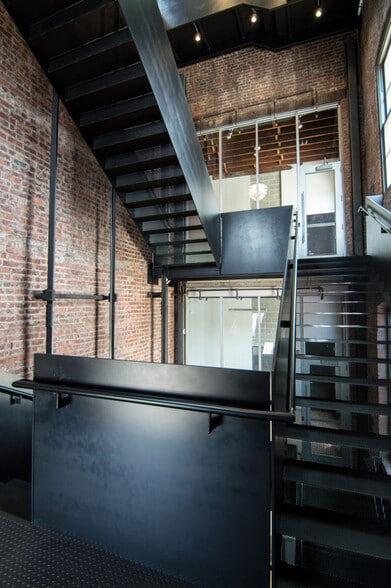 More Photos Of 130 E 3rd St, Des Moines Office For Lease